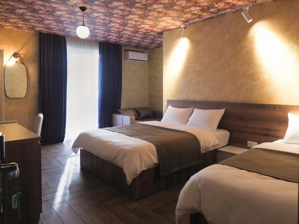 Hotel Banihills Tbiliszi Kültér fotó