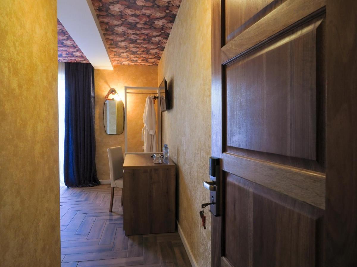Hotel Banihills Tbiliszi Kültér fotó