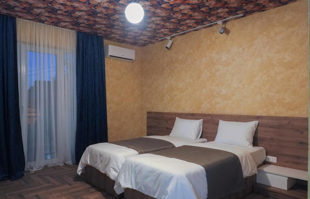 Hotel Banihills Tbiliszi Kültér fotó