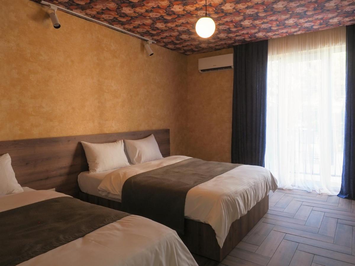 Hotel Banihills Tbiliszi Kültér fotó